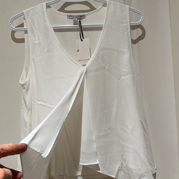 Nwt. Green envelope blouse - Picture 3 of 5
